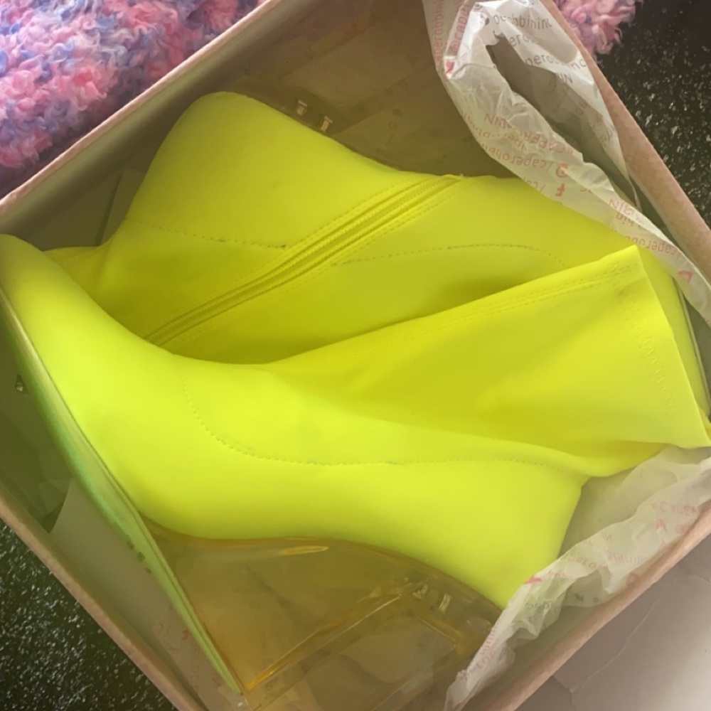 Women shoes
